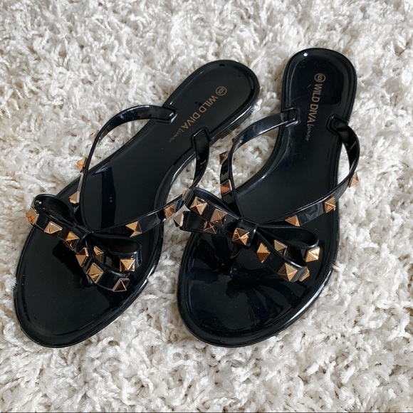 STUDDED in Black - Picture 2 of 3